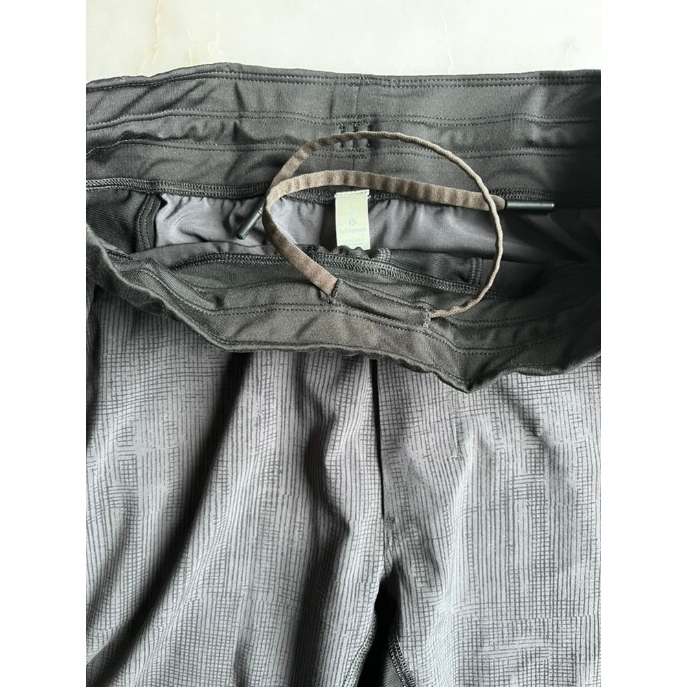 Lululemon T.H.E. Short 9" Linerless Grid Lines Deep Coal Black size small - Picture 13 of 13